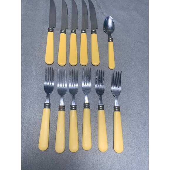 Vintage Gibson Yellow Handle Silverware Set 12-Piece Stainless Steel Flatware - Picture 2 of 15